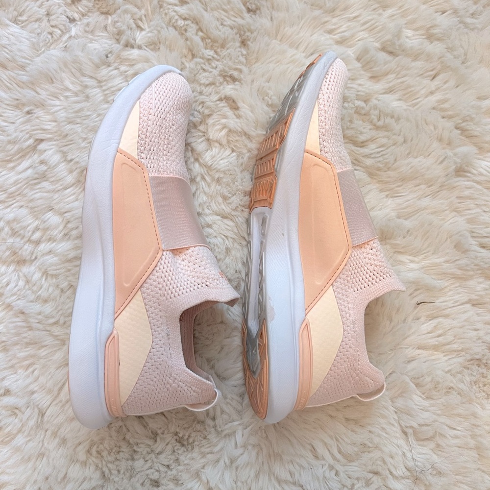 APL Sneaker - Picture 4 of 6